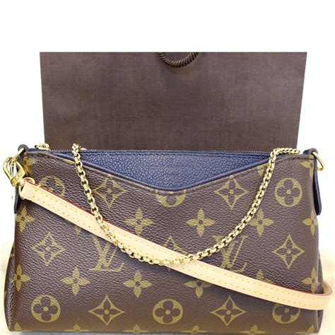 louis vuitton winkeltassen|louis vuitton clutch bag.